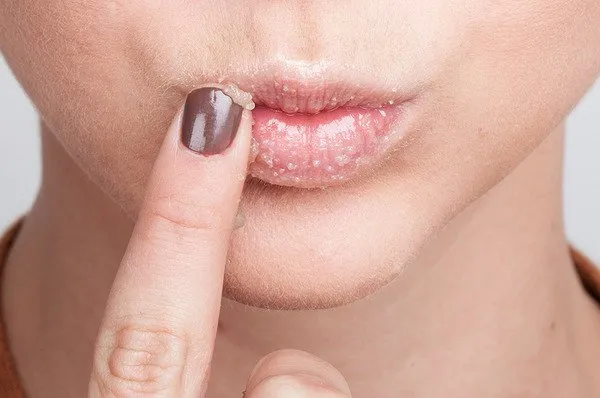 7 Tips Ber-Lipstik Matte Demi Penampilan Maksimal. Biar Bibir Gak Justru Kering dan Kasar 8