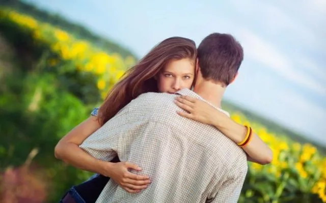 Jangan Salah Mengartikan Rasa, Ini 7 Perbedaan Antara Cinta dan Obsesi Saja 9