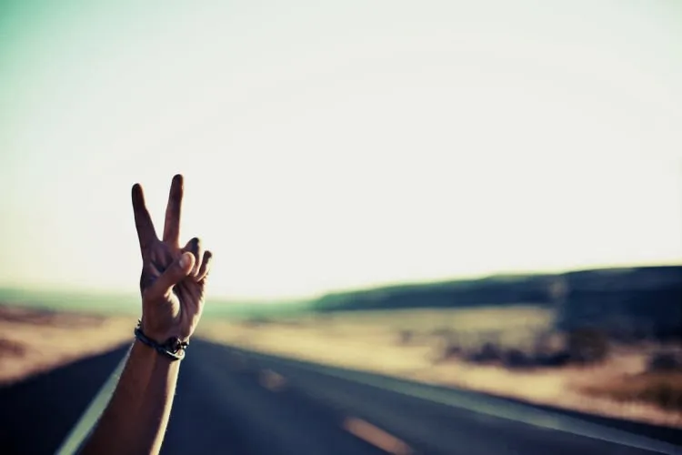 Jangan-jangan Kamu Traveler Alay? Coba Deh, Baca 10 Tanda Ke-alay-an Ini yang Nggak Kamu Sadari Ketika Traveling! 12
