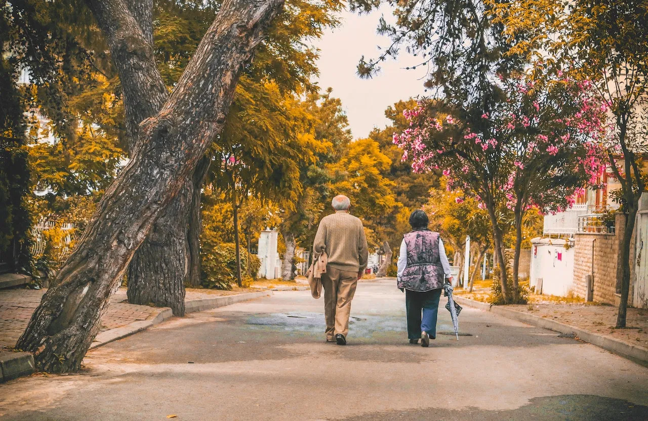 Sayang, Saat Ini Cintai Aku Sekadarnya Saja. Cinta Buta Justru Tak Akan Membawa Kita ke Mana-mana 9