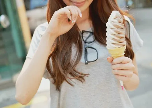 Gak Semua Cewek Hobi Beli Baju Lucu. Ini 8 Alasan Kenapa Ada Cewek yang Malas Belanja Baju 13