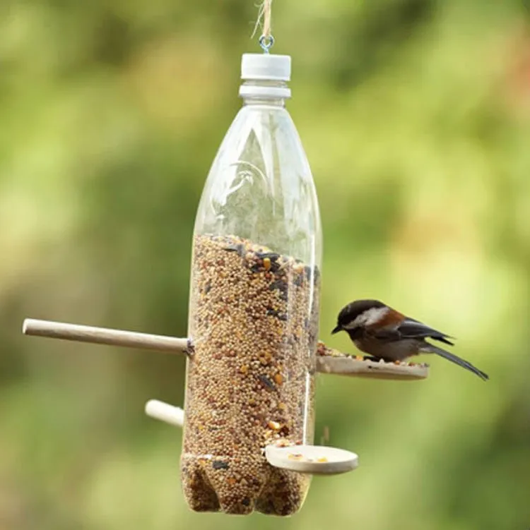 Foto-foto Kreasi Botol Bekas yang Gak Cuma Apik, Tapi Juga Bermanfaat. Kamu Pasti Bakal Gatal Pengen Bikin Juga! 43