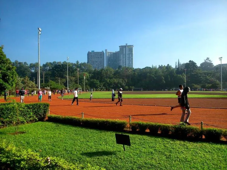 15 Foto Ini Bakal Bikin Kamu Kangen Sama Bandung! Segera Siapkan Tiket Buat Nostalgia di Sana! 29