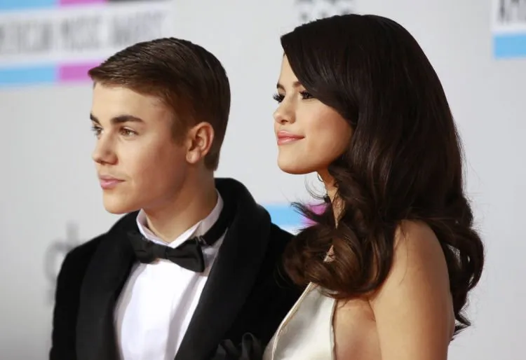 Selena Gomez Bakal Konser di Indonesia Guys! Yuk Kenalan Lagi Sama Bintang Pop dan Mantan Justin Bieber ini. 8