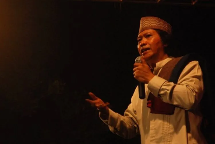 6 Orang Ini Memang Bisa Sukses Tanpa Kuliah. Kalau Kamu Nggak Sekuat Mereka Mending Kamu Usaha Keras Untuk Dapat Ijazah 11