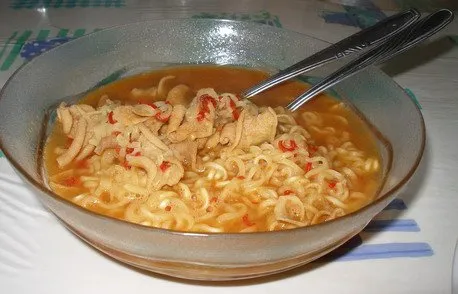 8 Alasan Kenapa Kamu Tetap Bisa Bahagia Hidup Tanpa Mantan, Tapi Tidak Tanpa Mie Instan! 14