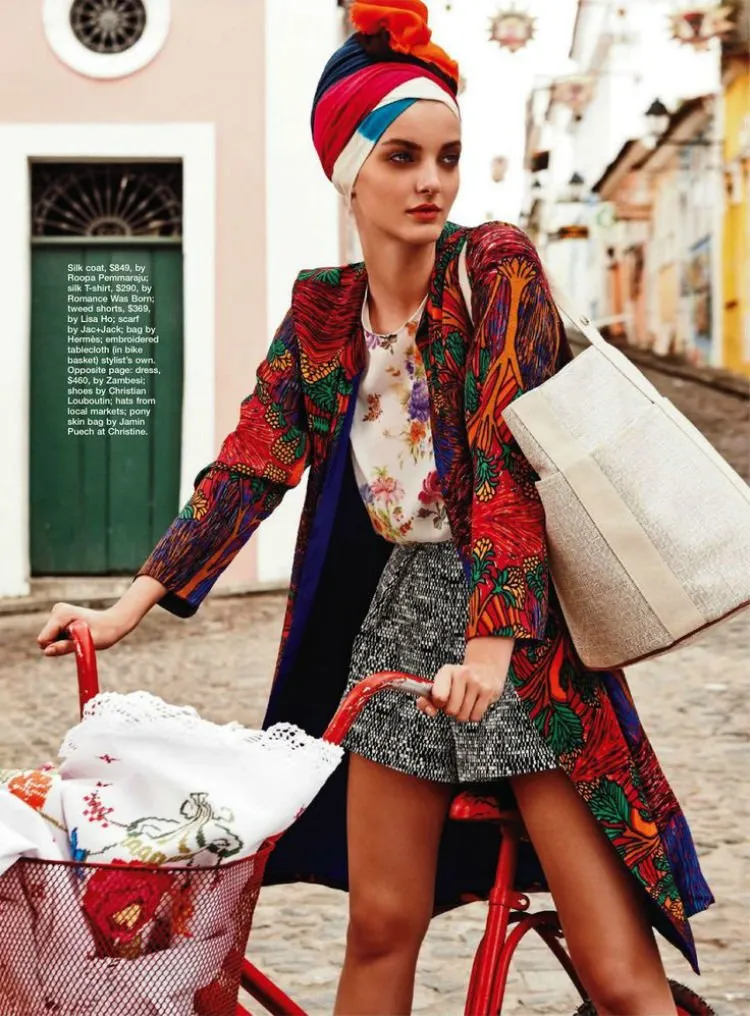 Bosan dengan Style Kombinasi Polosan? Coba Intip 7 Inspirasi Mix and Match Motif Deh! Dijamin Keren Beneran! 13