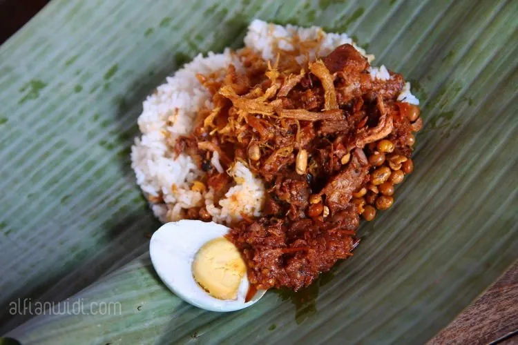 Wisata Alam yang Keren di Lombok Makin Lengkap dengan Kuliner Khas Sasak! Rasanya Begitu Menggoda! 14