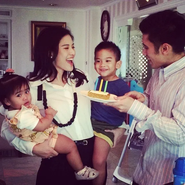 Jadi Ibu Rumah Tangga Ngga Cuma Ngurusin Dapur. Ini Alasan Kenapa Pendidikan Tinggi dan Punya Penghasilan Sendiri Mutlak Untuk Para Ibu 18