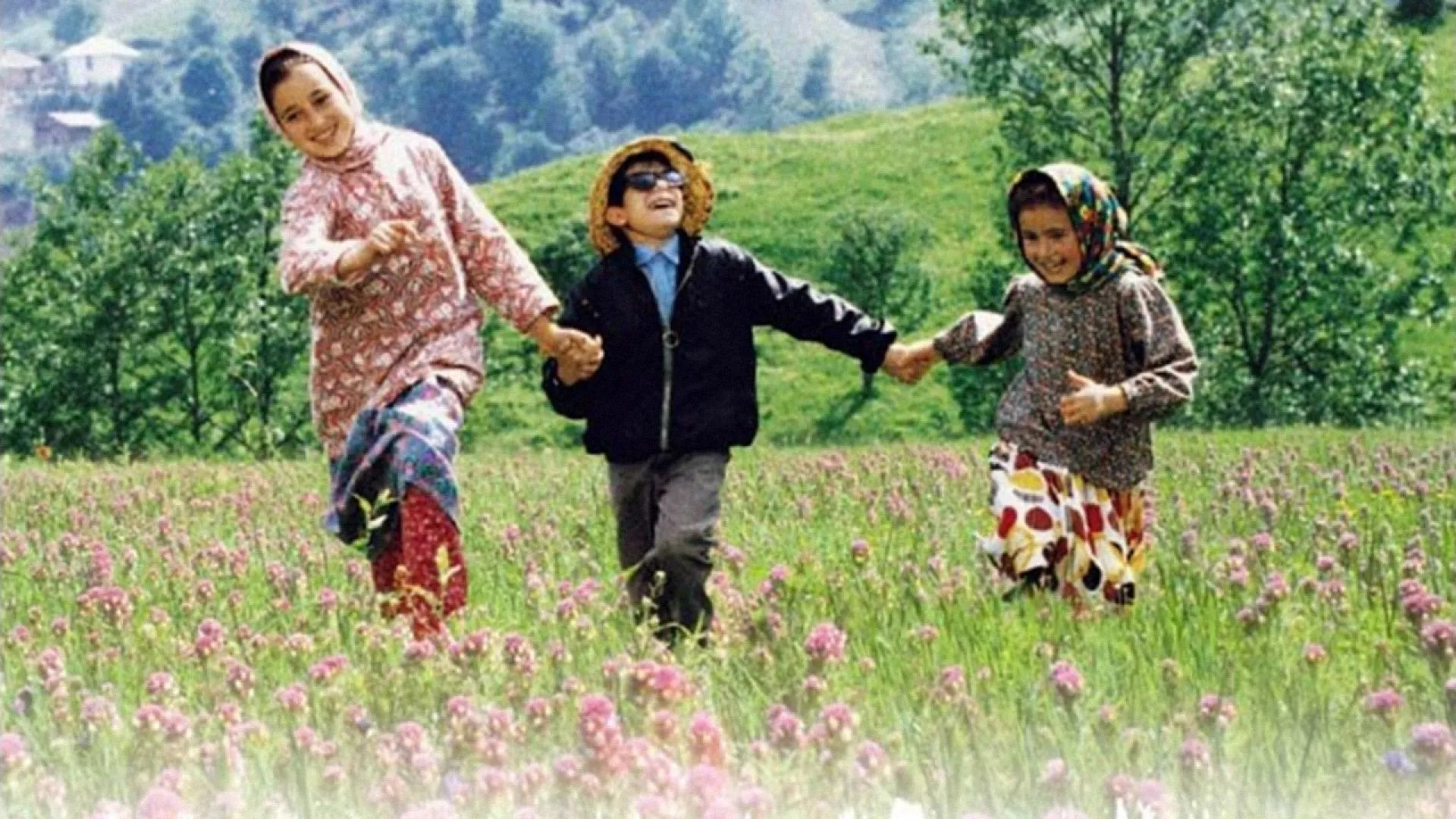 6 Film Timur Tengah Ini Bisa Bikin Emosi Naik Turun. Siap-Siap Tisu Aja Buat Menyeka Air Mata. 9