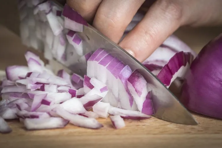Spesial untuk Kamu yang Baru Belajar Masak, 12 Trik Ini Dijamin Akan Mempermudah Hidupmu! 18