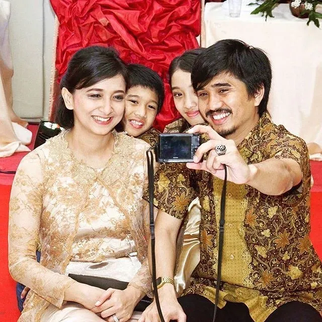 Pesona Mas Duta SO7 Nggak Ada Matinya. Berikut Gaya Berpakaiannya Yang Cowok-cowok Layak Coba 9