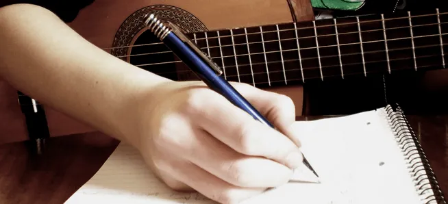 Suka Nulis Lagu? Artis Singapura Ini Punya Tips-Tipsnya dari yang Sederhana Sampai yang Ilmiah Lho. 11