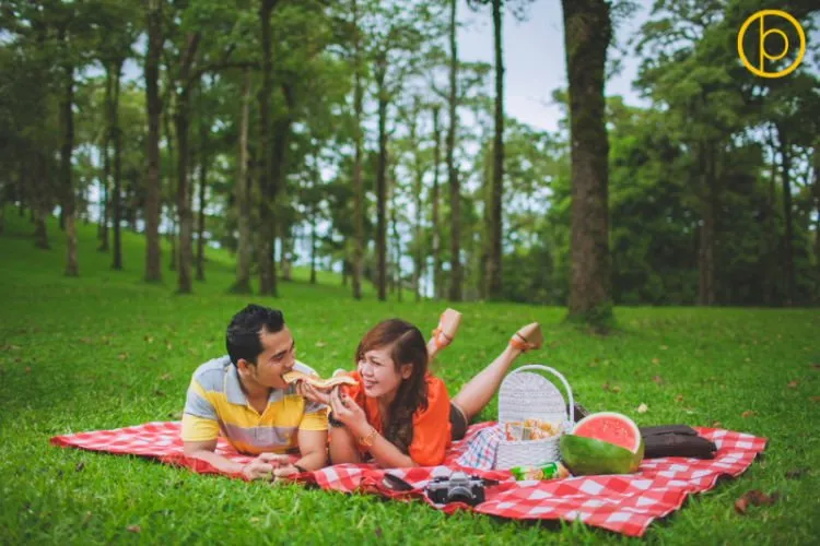 11 Ide Foto Pre Wedding Murah. Bahkan Bisa Kalian Lakukan di Belakang Rumah 17