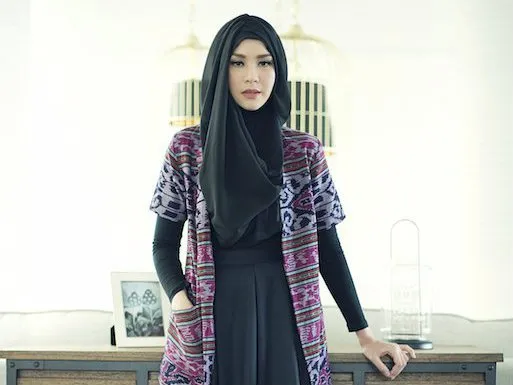 Penasaran Sama Simpel dan Menawannya Kain Songket? Simak 8 Padu Padannya di Sini!