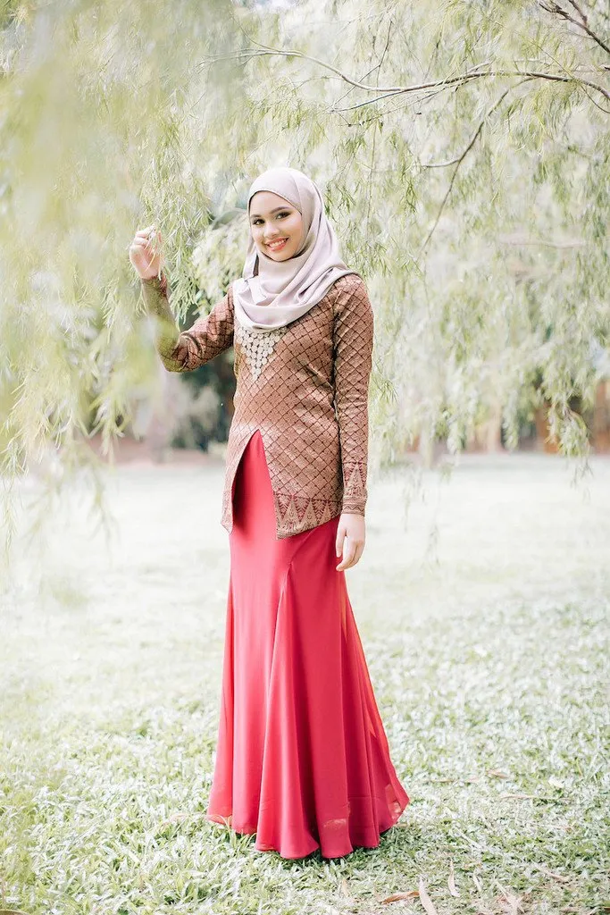 Penasaran Sama Simpel dan Menawannya Kain Songket? Simak 8 Padu Padannya di Sini! 16