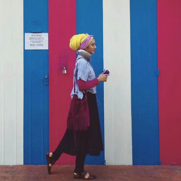 Tren Fesyen Hijab Turban ala Chikita Fawzi, Musisi dan Animator Stylish yang Penuh Inspirasi 31