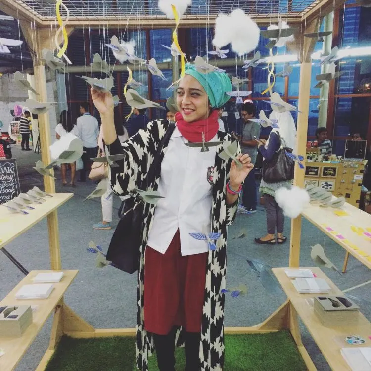 Tren Fesyen Hijab Turban ala Chikita Fawzi, Musisi dan Animator Stylish yang Penuh Inspirasi 24
