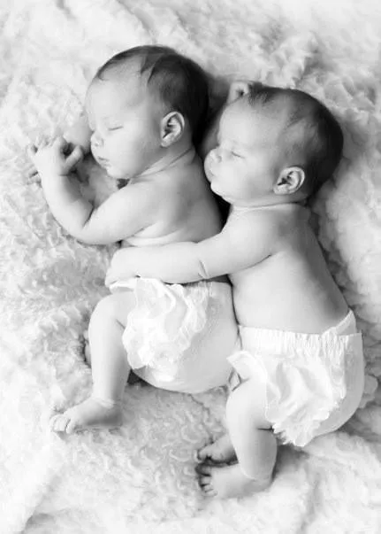 Siap-siap Untuk Segera Naik Pelaminan Setelah Melihat 20 Anak Kembar Ini. Mas, Kapan Nih? 28