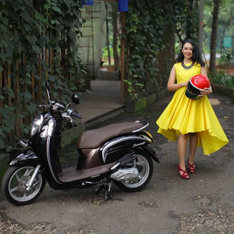Inilah 6 Alasan Cewek (Mumpung Belum Jadi Emak-Emak) Naik Motor Matic Selalu Bikin Jatuh Hati 11