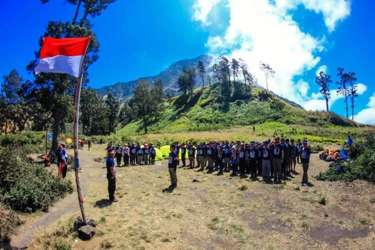 Liputan Jomblo Mendaki Rinjani. Ketika Jomblo Berkumpul dan Berjuang Untuk Mencumbu Puncak Rinjani! 6