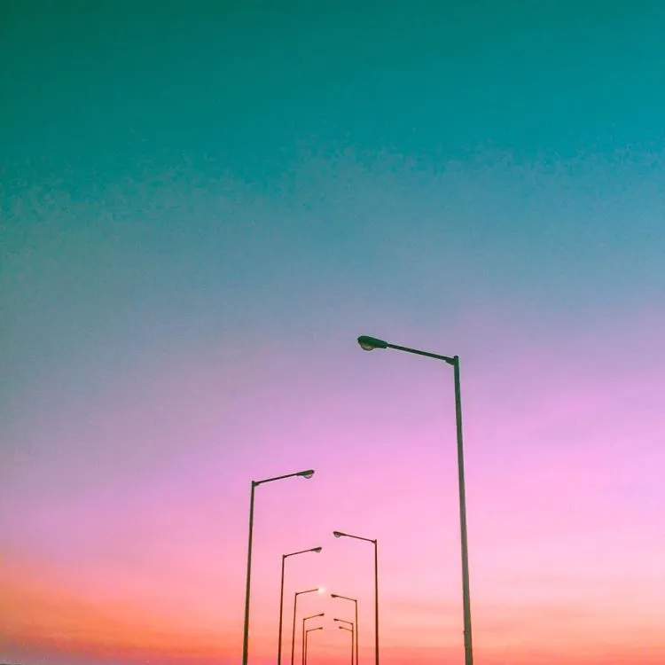 Bingung Mau Bikin Caption Foto Traveling di Instagram? Coba Deh Gunakan 10 Petikan Lirik Lagu Ini! 16