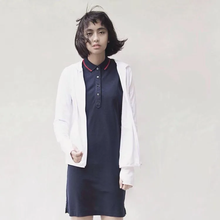 Dress tak Melulu Feminin Lho. 9 Style Dress Simpel yang Bisa Dicoba Oleh Si Tomboy 10
