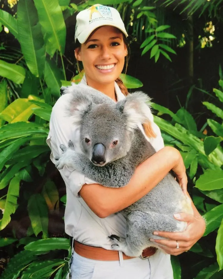 Parade Foto 'Zookeeper' dan Binatangnya Ini Lucu Banget Deh. Bikin Kamu Gemes Sendiri 15