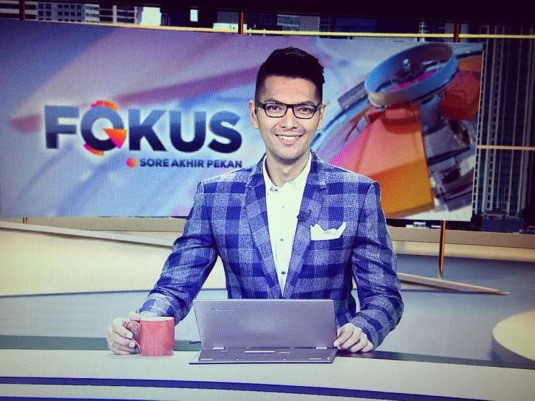 8 News Anchor Kece yang Sukses Bikin Cewek Gagal Fokus Sama Berita. Mana yang Paling Kamu Suka? 13