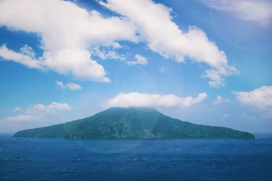 Bingung Mau Bikin Caption Foto Traveling di Instagram? Coba Deh Gunakan 10 Petikan Lirik Lagu Ini!