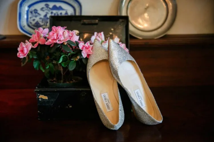Seperti Halnya Jodoh, Sepatu pun Tak Boleh Asal Pilih. 17 Sepatu untuk Berdiri di Pelaminan Ini Bisa Dijajal! 33