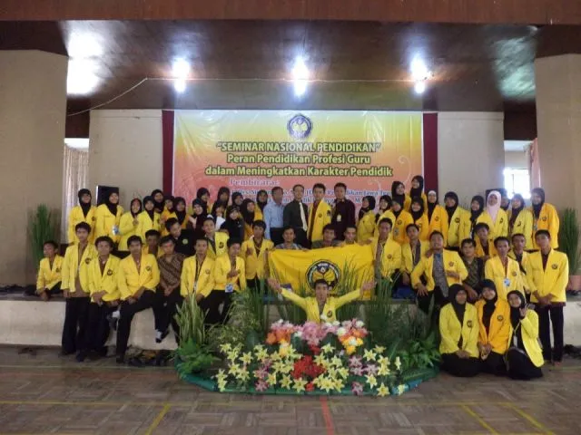 Setia dan Komitmen