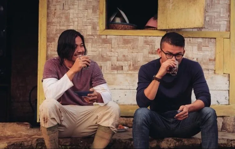 Chicco Jerikho dan Rio Dewanto Ngomentarin Satu Sama Lain. Nah, Tentuin Tuh Siapa yang Lebih Idaman! 4