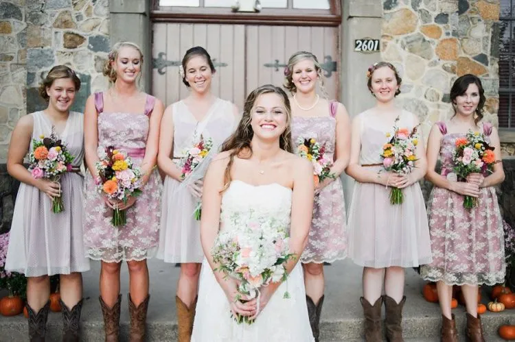 7 Panduan Memilih Bridesmaid yang Siap Mendampingi Suka Duka di Pernikahanmu 9