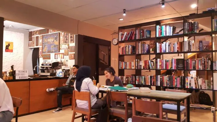 Buat Kamu Pecinta Kopi, 10 Tempat Ngopi Asyik di Jogja Ini Nggak Boleh Kamu Lewatin! 20