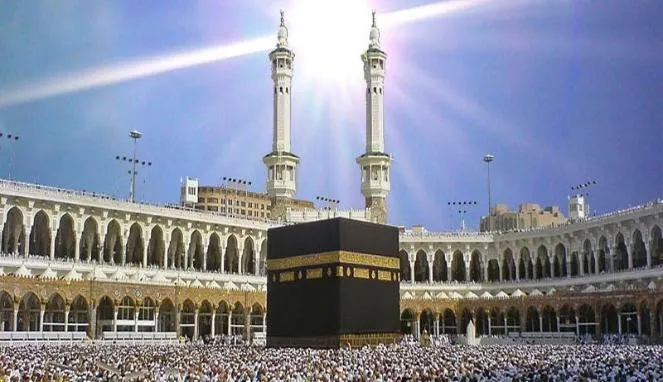Matahari Akan Tepat di Atas Ka'bah di Hari Jumat Ini. Kesempatan Nih Buat Membenarkan Arah Kiblat. 4
