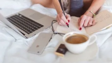 7 Alasan Ini Mungkin Akan Membuatmu Berubah Pikiran Untuk Tidak Lagi Shut Down Laptopmu. Mending Pilih Mode Sleep Atau Hibernate Aja