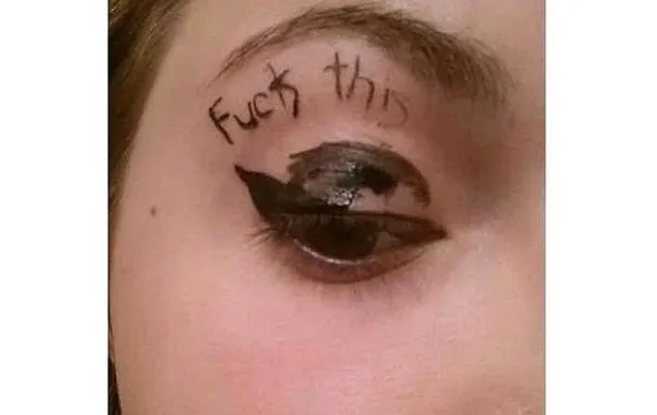 17 Meme Kocak Tentang Makeup. Dari Alis Hingga Lipstik Belepotan, Lengkap dan Ada! 18