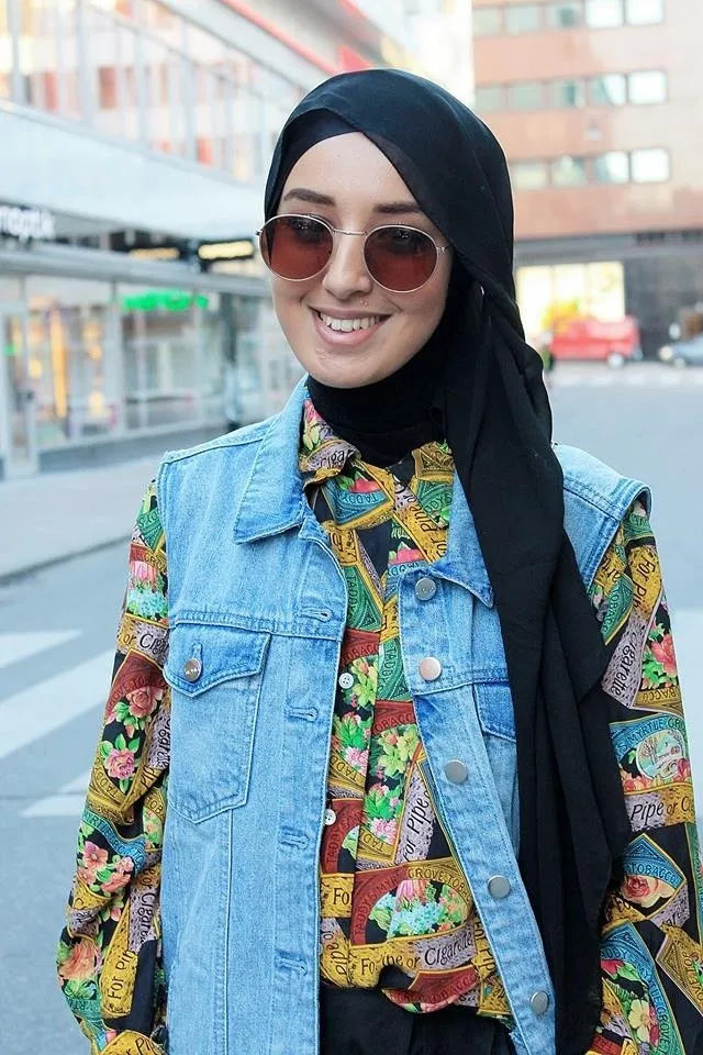 Tanpa Meniru Dian Pelangi, Tampil Berhijab dan Berwarna pun Bisa Kamu Kreasikan Dengan Gaya Sendiri! 8