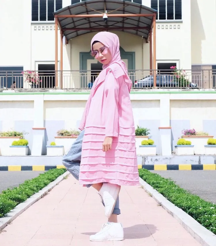 Selebgram @sonyasams dan 17 Inspirasi Pink-nya. Tetap Menawan Tanpa Kesan Kekanakan 19