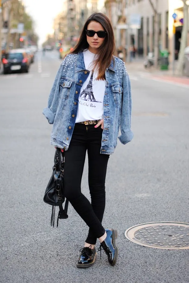 Berhijab Atau Tidak, Berikut Adalah Gaya Casual Dengan Jaket Denim Yang Pastinya Kekinian 10