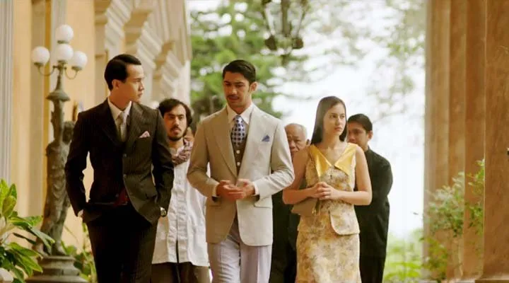 Aktor Terbaik Indonesia Saat Ini: Reza Rahadian. Film-Film Ini Jadi Buktinya! 28