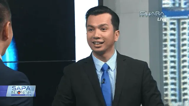 8 News Anchor Kece yang Sukses Bikin Cewek Gagal Fokus Sama Berita. Mana yang Paling Kamu Suka? 10