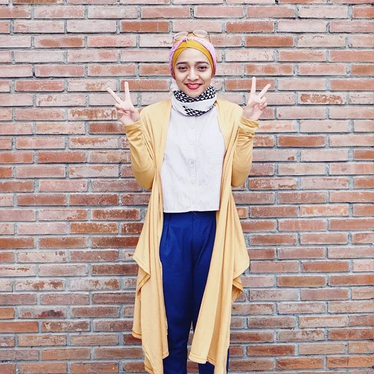 Tren Fesyen Hijab Turban ala Chikita Fawzi, Musisi dan Animator Stylish yang Penuh Inspirasi 21
