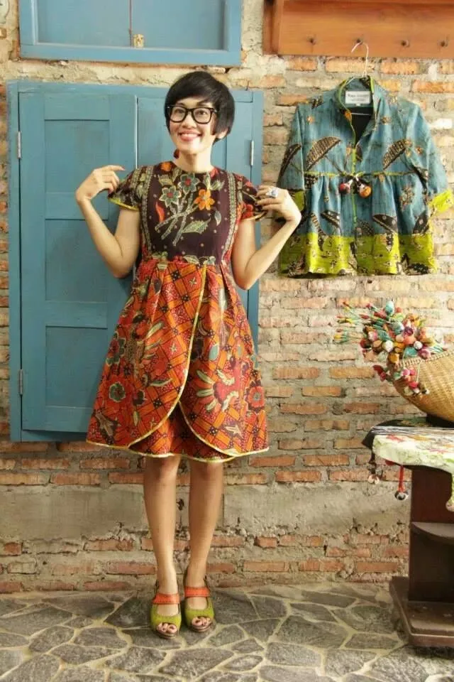 Niat Pakai Dress Batik Tapi Dibilang Mirip Daster? Cek Dulu 8 Pilihan Dress Batik Lucu Ini 10
