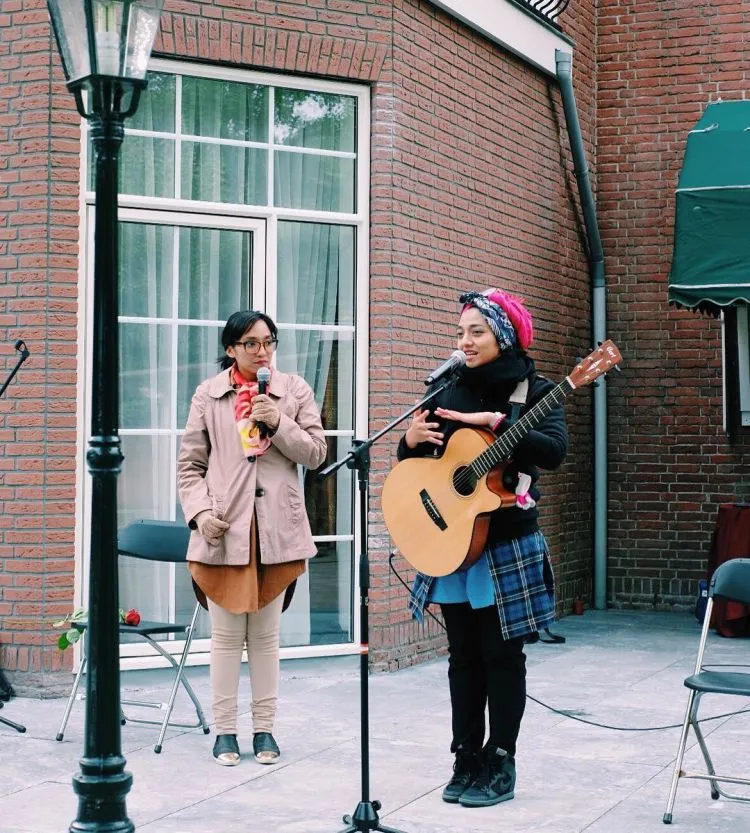 Tren Fesyen Hijab Turban ala Chikita Fawzi, Musisi dan Animator Stylish yang Penuh Inspirasi 29