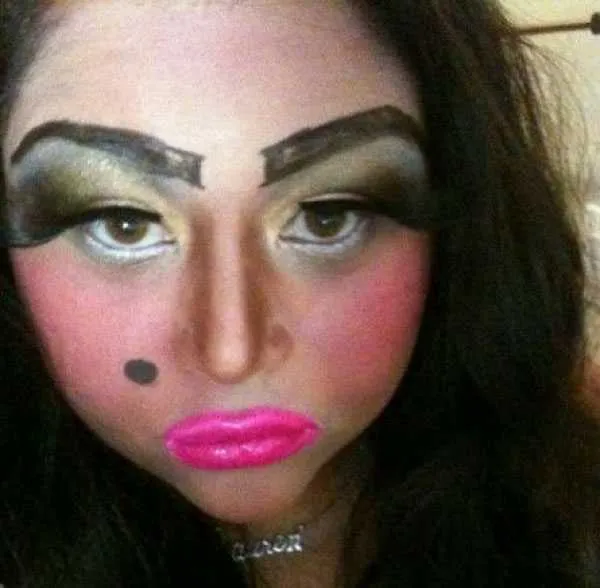 17 Meme Kocak Tentang Makeup. Dari Alis Hingga Lipstik Belepotan, Lengkap dan Ada! 23
