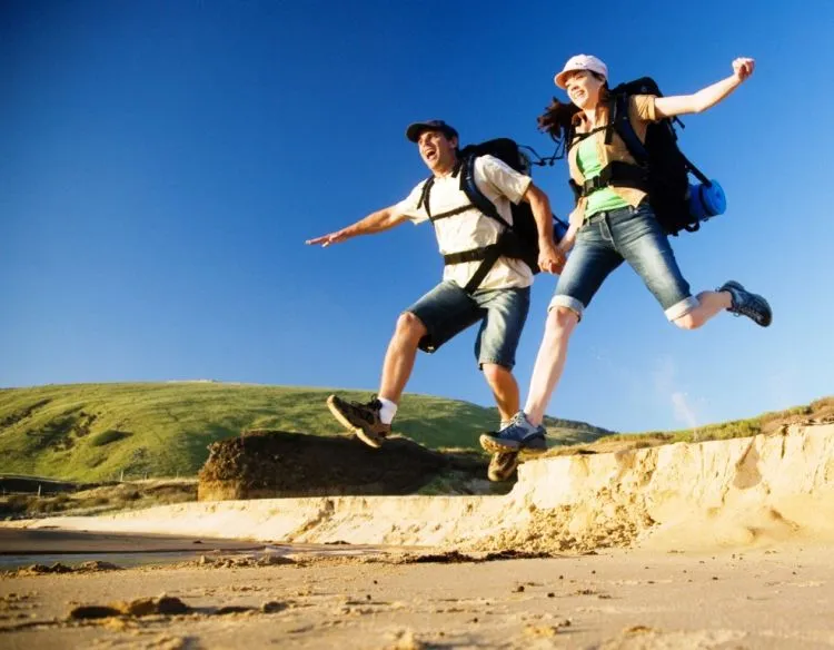 Bingung Mau Bikin Caption Foto Traveling di Instagram? Coba Deh Gunakan 10 Petikan Lirik Lagu Ini! 18