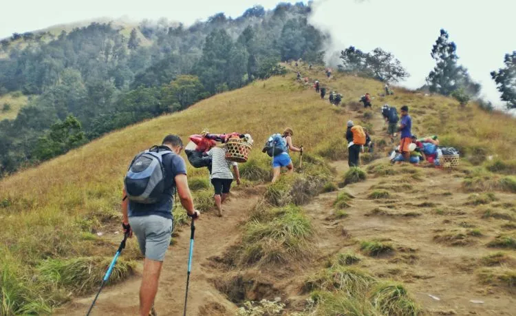 Liputan Jomblo Mendaki Rinjani. Ketika Jomblo Berkumpul dan Berjuang Untuk Mencumbu Puncak Rinjani! 10
