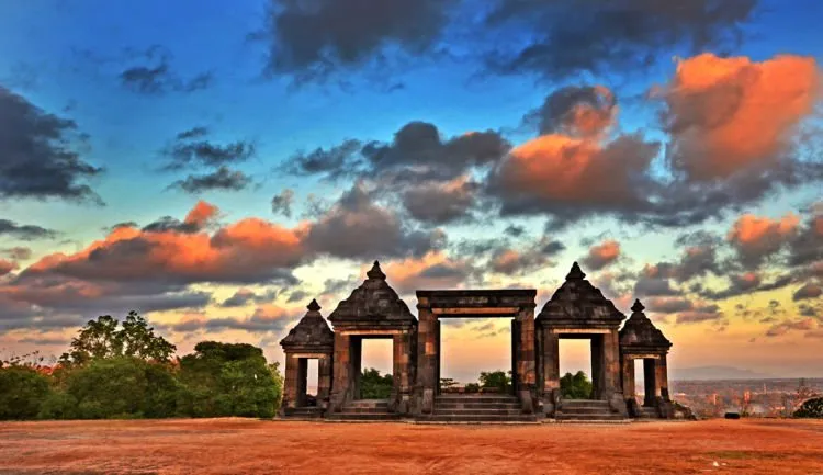 Jogja Tercipta dari Rindu, Pulang dan Angkringan. Siap-siap Kamu Bakal Hujan Kenangan! 9